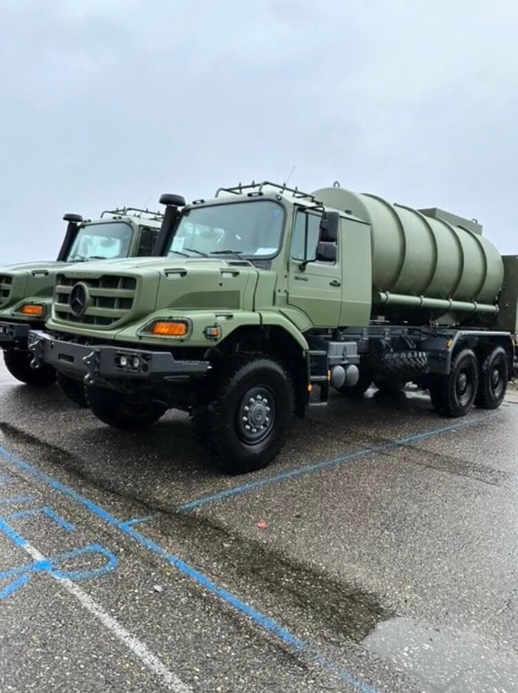 Mercedes-Benz Zetros tank trucks detail