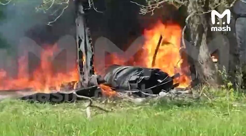 Downed Su-34 burning