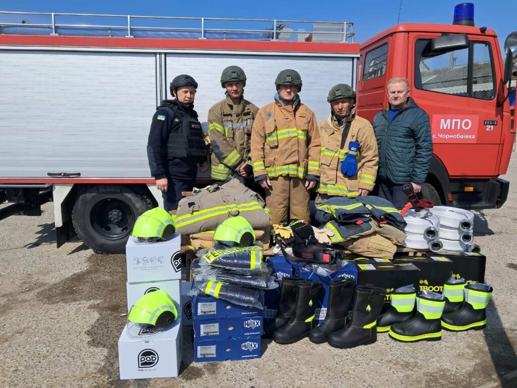 THW donation of fire fighting equipment to the Kherson Oblast