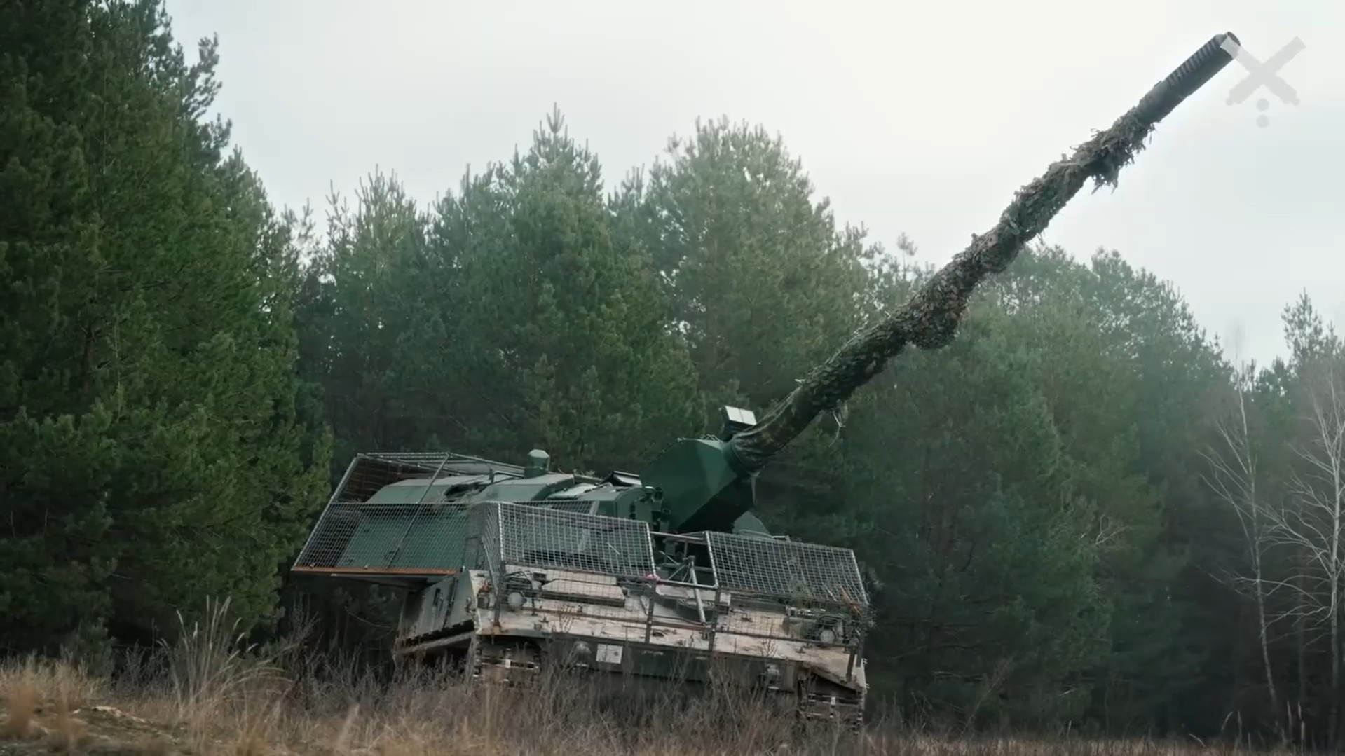 A German-supplied ex-Qatari PzH 2000 somewhere in Ukraine